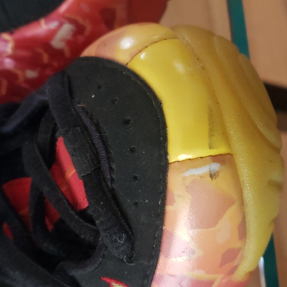 Asteroid foamposite sneakers - Picture 15 of 15